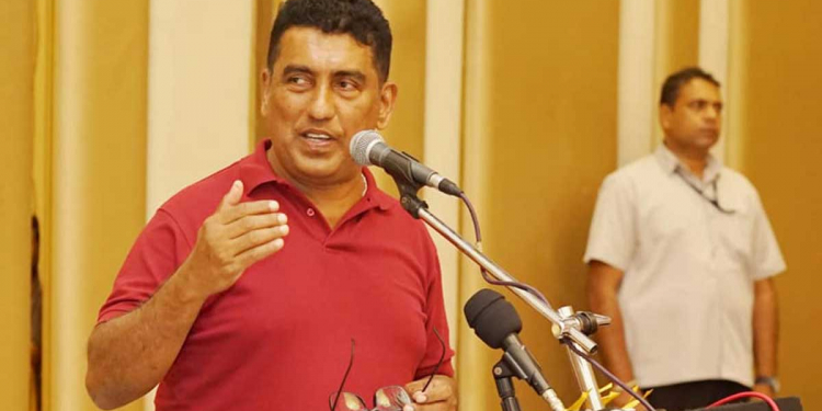ජොන්ස්ටන් කුරුණෑගල හෝල් එකක් පිරෙන්නම පොහොට්ටුවේ රැස්වීමක් තියයි! PHOTOS