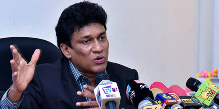 අපි ජනතා අධිකරණයට යනවා! ලෑස්තිවෙන්න මහපාරේ සටනට! ජනතාවගේ කේන්තිය එළිකරන්න අවස්ථාව දෙන්න ඕනේ! මම සාකච්ඡාවේදී කිව්වා සාගරගෙයි රංගේ බණ්ඩාරගෙයි අදහස් අහන්න කියලා! දෙන්නාම වචනයක් කිව්වේ නෑ! VIDEO