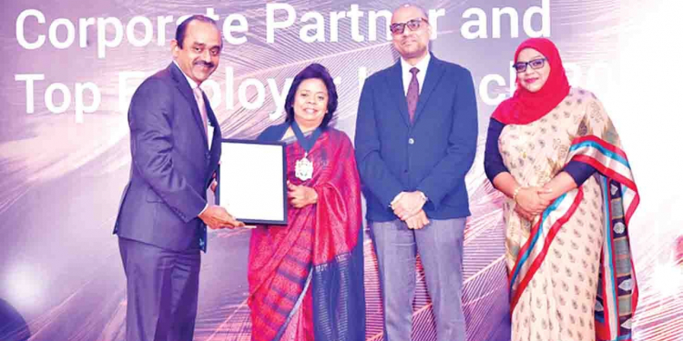 AICPA සහ CIMA ආයතනවල ප්රමුඛතම සේවායෝජකයකු ලෙස මහජන බැංකුව සම්මානයට පාත්රවෙයි…