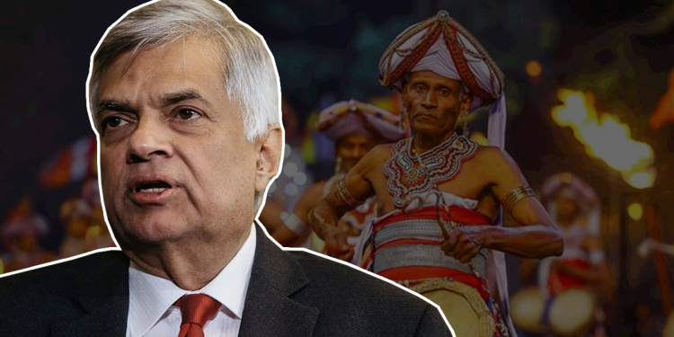 රනිල්ගේ ඉල්ලීමකට හෙට නුවර විශේෂ දළදා පෙරහැරක්! සියලු ප්‍රභූවරුන්ට නුවරට එන්න කියයි! වියදම කෝටි ගණනක්! පොලිසියේ දහස් ගණනක් ගෙන්වයි!