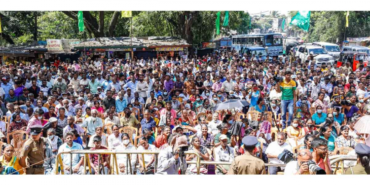 ආණ්ඩුව බංකොලොත්! අද ජනතාව රටේ අධ්‍යාපනය-සෞඛ්‍ය නංවන්න කියලා ඉල්ලන්නේ ජනාධිපතිගෙන්-අගමැතිගෙන් ආණ්ඩුවෙන් නෙමෙයි අපෙන්! අපි කරන්නේ රටට අගයක් එකතු කරන එක! හැබැයි ආණ්ඩුව ආර්ථිකය අකුළනවා! සජිත් මහ සෙනගක් එක්ක දිගනට එයි! VIDEO & PHOTOS