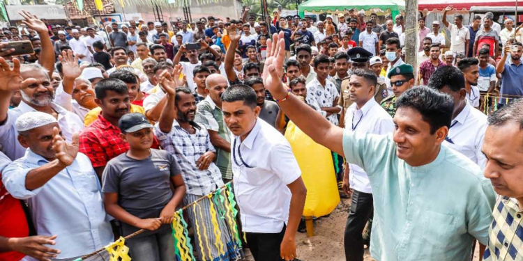 වැඩක් කරන්න පුලුවන් හයිය තියෙන්නේ මොන දේශපාලන පක්ෂයටද? මොන දේශපාලන දර්ශනයටද මුදල් හොයන්න හැකියාව තියෙන්නේ? මොන දේශපාලන ප්රතිපත්තියටද රටට සල්ලි ගේන්න පුලුවන්? සජිත් මැදවන්කුලමේදී ප්රශ්න කරයි! VIDEO & PHOTOS