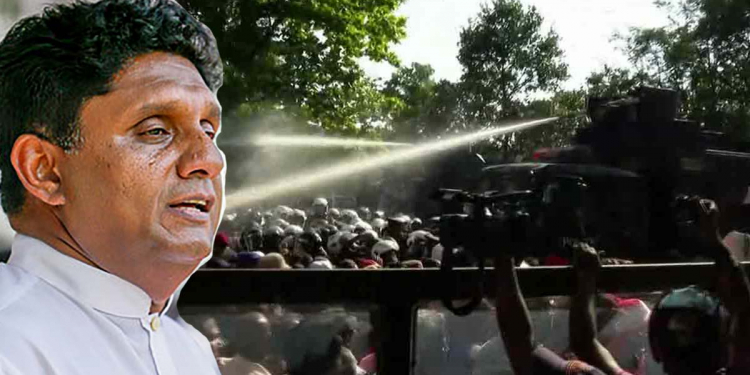 සජබෙට පොලිසියෙන් ගහද්දී මාලිමාව නිහඬව සිටියාට මාලිමාවට පොලිසියෙන් ගහද්දී සජිත් නිහඬව නොසිටී! ආණ්ඩුවට විරෝධය පළ කරමින් පණිවුඩයක් තියයි! VIDEO