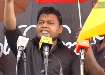 දවස් 167ක් හිරගෙදර ඉඳලත් වසන්තගේ හයිය එදා වගේමයි! එළියට ඇවිල්ලා දවස් 4ක් ඇතුළත සිසුන් එක්ක පාරට බැහැලා විනාඩි 28ක ඇඟ හිරිවැටෙන කතාවක් කරයි! ගෝඨා-මහින්ද-බැසිල් එළවපු හැටිත් කියයි! ආණ්ඩුවට අභියෝගයකුත් කරයි! VIDEO