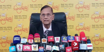 වෙනස් වුණේ ඡන්ද පත්‍රිකා බෙදන දිනය මිස තැපැල් ඡන්ද තියන දිනය නෙමෙයි! මහාචාර්ය ජී.එල්. නීතිය පහදයි!