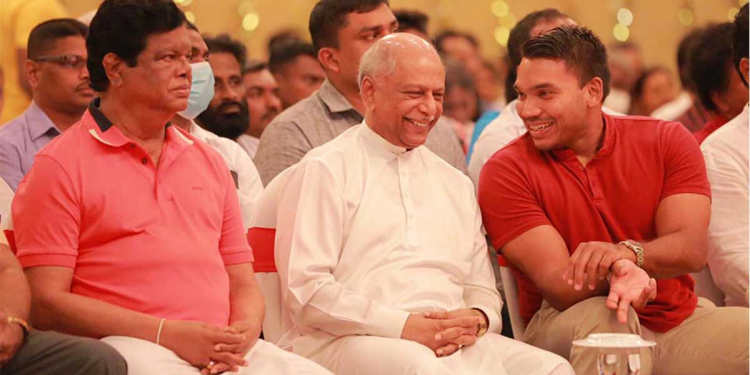 පොහොට්ටුව කොළඹ ‌ඡන්ද සටන ආරම්භ කරයි! දිනේෂ්-බන්දුල-ලොකුගේ-නාමල් අපේක්ෂකයන් අමතයි! අපේ සත පහක් පිටරට නෑ! නාමල් කියයි! VIDEO