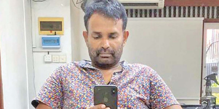 කෝටිපති ව්‍යාපාරික SHADES හිමිකරුගේ මරණය ඝාතනයක්! සිද්ධිය වෙද්දී  කාන්තාවකුත් ඉඳලා! ඝාතකයන් ව්‍යාපාරිකයාගේ ක්‍රෙඩිට් කාඩ්වලින් ඉන්දුනීසියාවට ටිකට් අරන්! ඩියුටි ෆ්‍රී එකෙන් ලක්ෂ 5ක බඩුත් අරගෙන! දැනටමත් රටින් පැනලා!