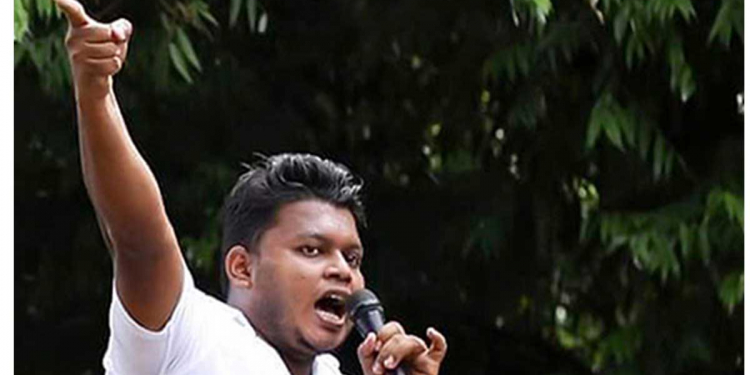 ආණ්ඩුව ඉස්සරහා දණ ගහන්න අපි සූදානම් නෑ! මාව ඇතුළෙදි මරන්න හදපු කුමන්ත්රණ ගැන-සැලසුම් ගැන-එක්කන් ගිය තැන් ගැන-නිලධාරීන් ගැන නම්ගම් එක්කම හෙට රටටම හෙළි කරනවා! අලුත් අරගලය හෙටින් පස්සේ පටන් ගන්නවා! මාස 6ක් ඇතුළෙ ඉඳලා එළියට ආපු වසන්ත බය නැතිව කරපු කතාව මෙන්න! VIDEO