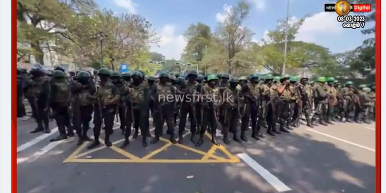 කොළඹ සිසු විරෝධය පාලනය කරන්න හමුදාවත් මහපාරට කැඳවයි! VIDEO