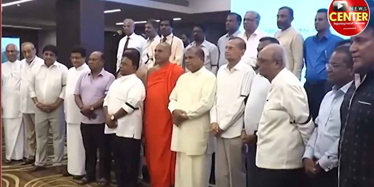 ඡන්දය ගන්න විපක්ෂයේ සියලුම පක්ෂ එක වේදිකාවකට ගොඩවෙයි! හීනෙන්වත් හිතන්න බැරි අයත් ඇවිත් අස්සන් කරයි! VIDEO