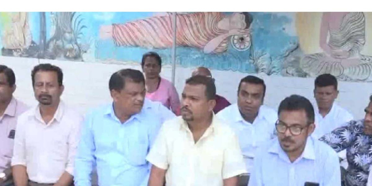 තෙල් සත්‍යග්‍රහය තවම ඉවර නෑ! අදත් තියෙනවා! අඩු එක කට්ටියක් විතරයි!