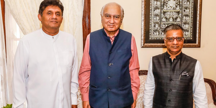 ඉන්දියාවේ ප්‍රකට රාජ්‍යතාන්ත්‍රිකයෙක් වූ පර්තසාරතී-සජිත් අතර හමුවක්! ඉන්දීය මහකොමසාරිස් බාග්ලේත් ඇවිත්! PHOTOS