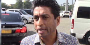 කළුබෝවිල ඉස්පිරිතාලේ නැවතී සිටියදී හිටපු මන්ත්‍රී ජේ. ශ්‍රීරංගා අත්අඩංගුවට ගනී!