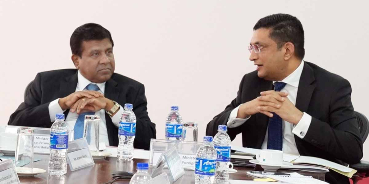 සත්ය සොයන්න කණ්ඩායමකුත් අරන් විජයදාසයි-අලි සබ්රියි දකුණු අප්රිකාවට ගිහින්!