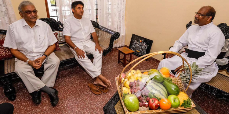 මහනුවර ගිය විපක්ෂනායක අගරදගුරු නිවෙසටත් යයි! මහනුවර පදවියේ අනුනායක ඇල්වින් ප්‍රනාන්දු පියතුමාවත් හමුවෙයි! PHOTOS