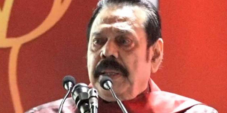මොනරාගලට ආපු මහින්දට වඳින්න පාක්ෂිකයො පොරකයි! පහුගිය දවස් ටිකේ ටීවීවලින් පත්තරෙන් දිනලා බැලුම් බෝල වගේ උඩ ගිය පක්ෂ දැන් බිමට වැටෙන්න පටන් අරන්! එයාලා 88-89 කාලෙ කරපුවා මිනිස්සුන්ට මතකයි! අපි පැනලා යන්නෙ නෑ! අපි බයත් නෑ! රටේ මිනිස්සු අපිත් එක්ක ඉන්නවා! VIDEOS