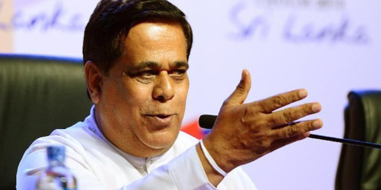 නිමල් කිව්වට ගාණ අඩු වෙලා නෑ! ගුවන් ටිකට්වල මිල ගණන් තවම එහෙමමයි!