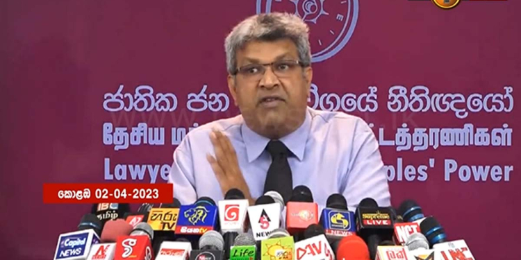 DIGටත් රැඳවුම් නියෝග ගහන්න පුලුවන්! මේක සම්මත වුණොත් මාධ්‍ය වැඩක් නෑ! වෘත්තීය සමිති වැඩක් නෑ! ගොවියො වැඩක් නෑ! ශිෂ්‍ය ව්‍යාපාර වැඩක් නෑ! රටේ මිලියන 22කම හිරගෙදර හිටියා වගේ තමයි! නීතීඥවරු අලුත් ත්‍රස්ත පනත විග්‍රහ කරයි! VIDEO