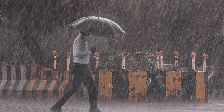 රස්නෙ ඉවරයිද? ඔන්න වහිනවා කියන්නේ!