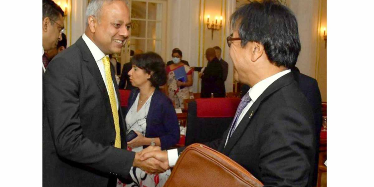 සාගල ආණ්ඩුවේ වැඩපිළිවෙළ ගැන විදෙස් තානාපතිවරුන්-මහකොමසාරිස්වරුන් දැනුවත් කරයි! PHOTOS
