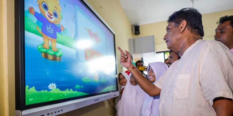 රණසිංහ ප්‍රේමදාස සිසුන් ලක්ෂ 43කට නිල ඇඳුම්-ආහාර පාන නොමිලේ දුන්නේ මොනවාහරි දෙයක් බලාපොරාත්තුවෙන්ද? සජිත් පාසල්වලට බස් රථ-ස්මාර්ට් පන්ති කාමර ලබා දෙන්නේ මොනවාහරි බලාපොරොත්තුවෙන්ද? ඉකිරිගොල්ලෑව අන්නූර් ජාතික පාසලේදී උත්තර ලැබෙයි! VIDEO & PHOTOS