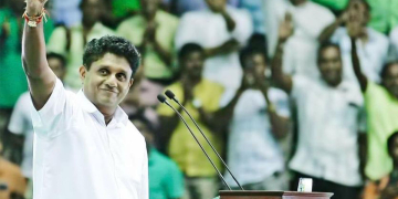 ගෝඨා ගෝ හෝම් කියලා ගෝඨාගෙන් අගමැතිකම ගන්න මට බෑ! මම ප්‍රතිපත්තිගරුක දේශපාලකයෙක්! මම කාවවත් නතර කරගෙන නෑ! අපෙන් කවුරුත් යන්නෙත් නෑ! එදා රනිල් විපක්ෂ නායක වෙලා ඉද්දී ආණ්ඩුවට යයි කියලා බයේ මන්ත්‍රීවරු 20ක් සිංගප්පූරු යැව්වා! මම එහෙම කරන්නේ නෑ! අපි සක්විති රජකම දෙනවා කිව්වත් මේ රටේ මිනිස්සු පාවා දෙන්නේ නෑ! සජිත් ප්‍රේමදාස සමග මුහුණට මුහුණ සංවාදයක්…!