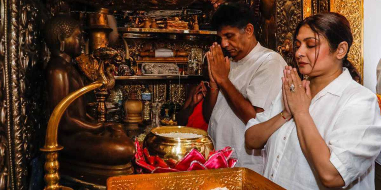 ජලනිගේ උපන්දිනයට සජිත්-ජලනි සෝමාවතියේ පින්කම් රැසක! PHOTOS