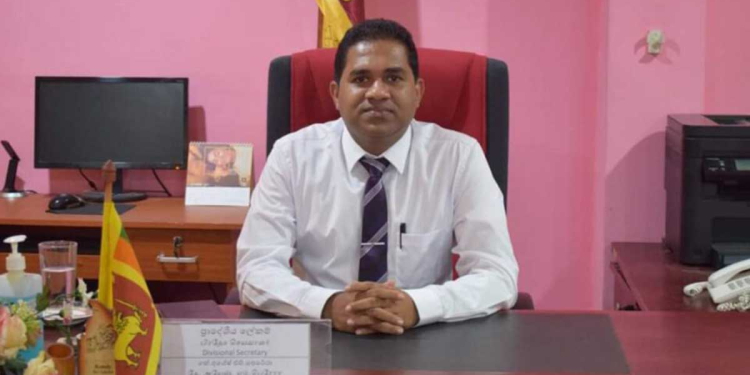 මීගමුව ප්රා ලේකම් අයේෂ් පෙරේරාගේ සිරුර නිලනිවෙසින් හමුවෙයි! වයස අවුරුදු 42යි! ගෙල වැළලාගෙන ඇති බවට සැකයක්! I Sri Lanka Latest News