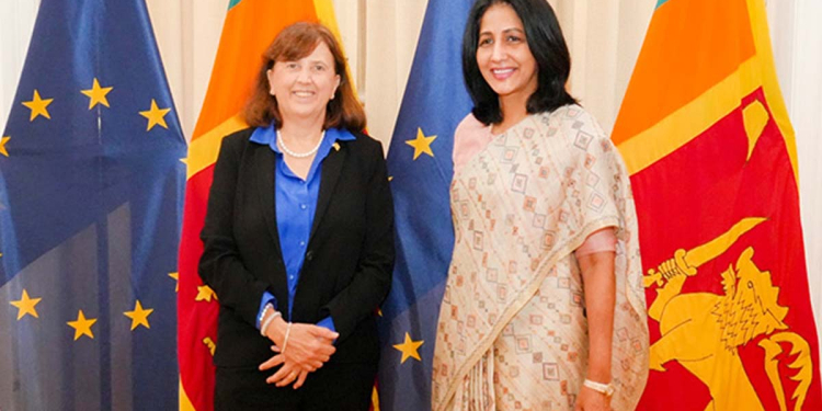 පළාත් පාලන ඡන්දය කල් දැමීම ගැන යුරෝපා කොමිසම ආණ්ඩුවෙන් ප්‍රශ්න කරයි! ආණ්ඩුව ඡන්දය කල් දැමීම උසාවිය පිටින් දමයි! ඡන්දය නැතිවුණොත් දෙසැම්බර් වෙද්දී ලක්ෂ ගාණකගේ රස්සා නැතිවීමේ අවදානමක්!