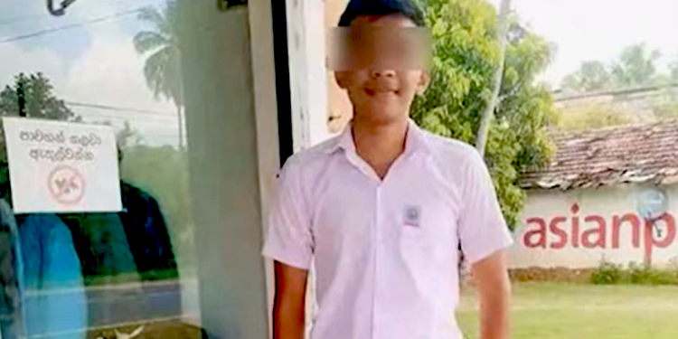 මෙවර සා/පෙළ ලියන්න සිටි සිසුවාගේ මළසිරුර විදුලි පංකාවේ එල්ලී තිබියදී හමුවෙයි! VIDEO I Sri Lanka Latest News