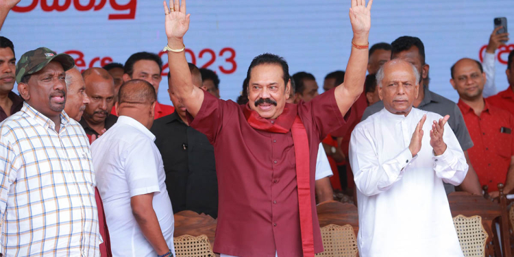 බටහිර අධිරාජ්යවාදීන්ගේ රූකඩ නොවී දේශීය චින්තනයට වැඩ කරද්දී අපට එරෙහිව විවිධ කුමන්ත්රණ ආවා! ඒ අයට අවශ්ය වුණේ අපේ ජීවිතවලටත් හානි කරන්න! මහින්ද කැම්බල් පිටියේදී කියයි!
