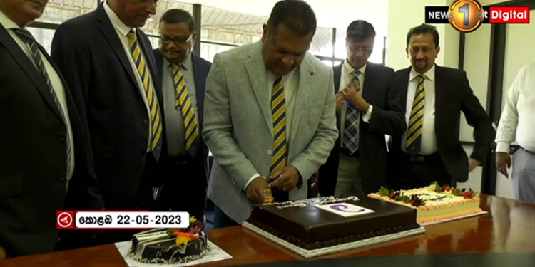 තරගයක් නැතිවම දිනූ ෂම්මි කේක් කපා යළි වැඩ පටන් ගනී! VIDEO I Sri Lanka Latest News