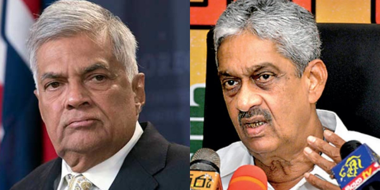 තෙල් පෝලිම් ගෑස් පෝලිම් නැති වුණේ රනිල් කරපු දේකට නෙවෙයි, මිනිස්සුන්ට සල්ලි නැති නිසා! රනිල් හොරු ආරක්ෂා කරනවා! රනිල් IMF එක විකුණගෙන කනවා! රනිල් හීන දකිනවා! රනිල්ට මේ රට හදන්න බෑ! ෆීල්ඩ් මාර්ෂල් රනිල්ට දිගට හරහට ගහයි! (VIDEO)