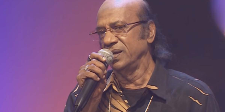 භාෂා ගණනාවකින් සිංදු කියා රටම නැළවූ ටෝනි හසන් අවසන් ගමන් යයි! VIDEO