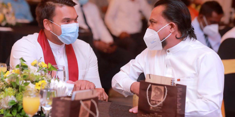 නාමල් කියන්නේ බ්‍රොයිලර් කුකුළෙක්! විමල් නාමල්ට කියපු බ්‍රොයිලර් කුකුල් කතාවට නාමල් උත්තර දෙයි! VIDEO