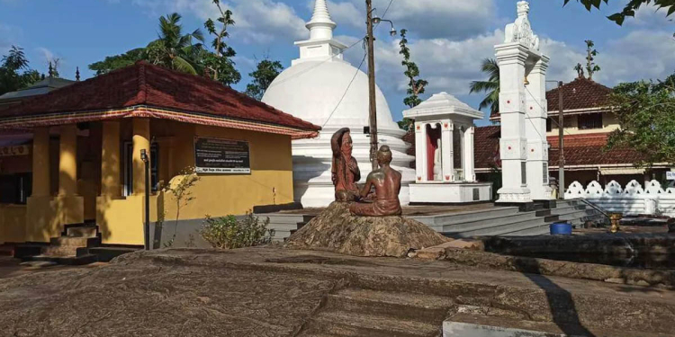 පන්සල්වත් හොරුන්ගෙන් බේරගන්න අමාරුයි කියලා අපි කලින්ම කිව්වා! අන්න අත්තනගල්ල රජමහා විහාරයටත් හොරු සුද්දයක් දීලා!