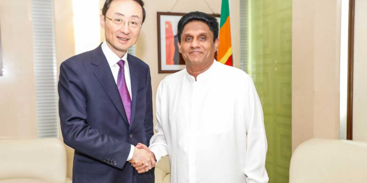 චීන විදේශ ඇමැති වෙයිඩොන්ග් හා විපක්ෂනායක සජිත් අතර විශේෂ හමුවක්! කර්මාන්ත විප්ලවයේ ඉදිරි අදියරට රට රැගෙන යන ආකාරය ගැන සාකච්ඡාවක්! PHOTO & VIDEO I Sri Lanka Latest News