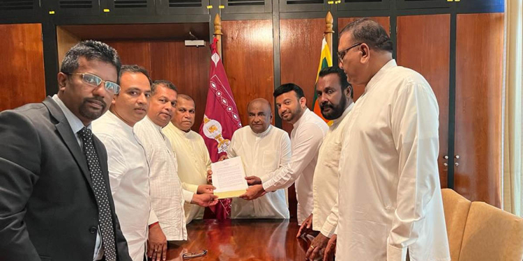 රත්තරන් හොරෙන් අරන් ඇවිත් මාට්ටු වූ ආණ්ඩුවේ අලි සබ්රි රහීම්ට එරෙහිව වහාම පියවරක් ගන්න! සජබෙන් කතානායකට ලියුමක්! PHOTOS I Sri Lanka Latest News