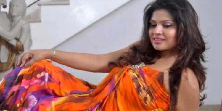 කෝටිපති ව්‍යාපාරිකා සුධර්මා නෙත්තිකුමාරගේ ගෙදරින් නැතිවූ මුද්ද මහා අවුලක් වෙයි! අබිරහස් ලෙස මියගිය මෙහෙකාරියට ‌පොලිසිය ඇතුළෙදි හොඳටම ගහලා! අල්ලන් ගිහින් තියෙන්නෙත් නීති විරෝධීව! පොලිස් ලොක්කෙක් වැලිකඩ පොලිසියට දීපු ඕඩර් එකක් ගැනත් තොරතුරු එළියට! I Sri Lanka Latest News