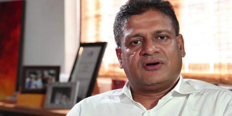 ‘හොරකම් කරපු සල්ලි ටික මේ රටට ගෙනල්ලා ඒ කව්රුහරි නායකයෙක් ඒ සල්ලි මිනිස්සුන්ගේ සුබසිද්ධියට යොදවයි කියලා හිතුවට ඒක එහෙම වෙන්නේ නෑ…’ -දිලිත් ජයවීර! VIDEO I Sri Lanka Latest News