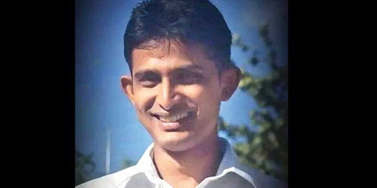 තඹුත්තේගම තරුණ දොස්තර සිය දිවි නසාගෙන? ගේ පිටුපස තිබූ කුණු ගොඩෙන් වටිනා සාක්ෂි මතුවෙයි! I Sri Lanka Latest News