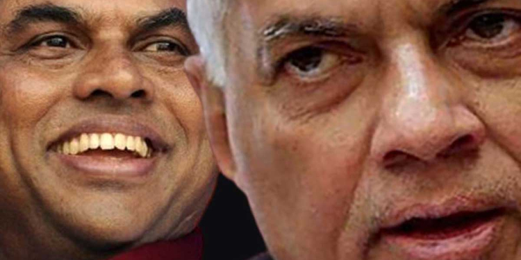 ජනාධිපතිකම ගන්න සජිත් ‘ආසයි බයයි’ කියලා කියපු අය අද කෝ? අද ආණ්ඩුවේ නූල් ටික තියෙන්නේ බැසිල් අතේ! රනිල් කියන්නේ බැසිල් නටවන රූකඩයක් විතරයි! එදා සජිත් තනතුරු නොගත්ත හේතුව දැන් පේනවා නේද? VIDEO I Sri Lanka Latest News