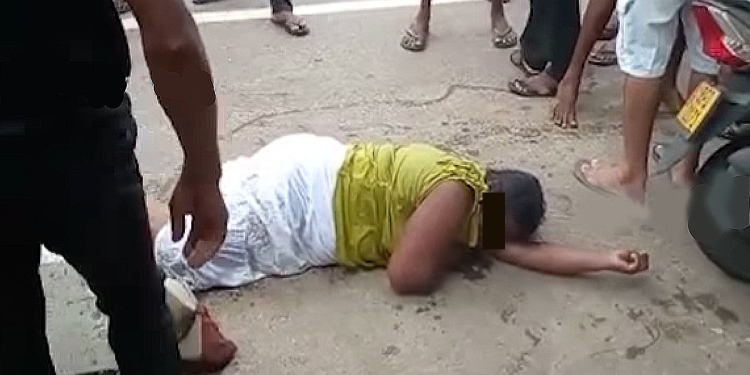 දිවි නහගන්න බෙන්තර ගඟට පැන්න කාන්තාව බේරාගනී I VIDEO I Sri Lanka Latest News
