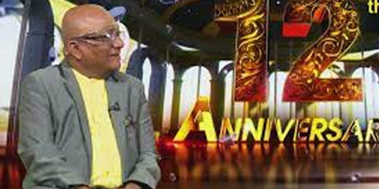 ලංකාවේ ජනප්‍රියම TV වැඩසටහන ‘සියත ටෙලි වැකිය’ කරන හේමන්ත මාවලගේ බය නැතිව වැකිය ලියන්නේ කව්රු නිසාද? ටෙලිවැකිය නවත්වන්න හදන්නේ කවදටද? මෙන්න අහගන්න! VIDEO I Sri Lanka Latest News