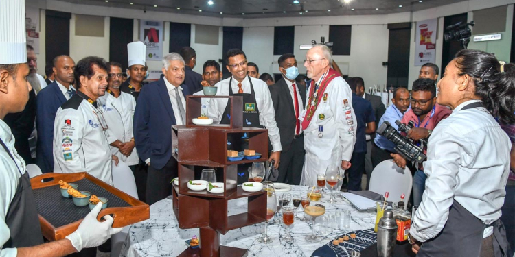 කෑම උයන හැටි බලන්න ජනපති BMICH එකට ගිහින්! I Sri Lanka Latest News