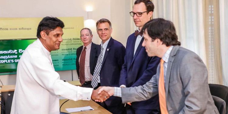 ලංකාවට ආපු අමෙරිකාවේ භාණ්ඩාගාර සහකාර ලේකම් සහ නියෝජිතයන් සජිත් මුණගැහෙන්න එයි! සජබ මන්ත්‍රීලා සමග ජී.එල්-ගොඩහේවාත් සාකච්ඡාවට එකතු වෙයි! VIDEO & PHOTOS I Sri Lanka Latest News
