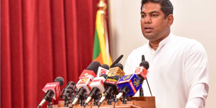 ලක්ෂ 60ක විදුලි පාරිභෝගිකයන්ගෙන් ලක්ෂ 35කට 55%ක මිල සහනයක් දුන්නා! Sri Lanka Latest News