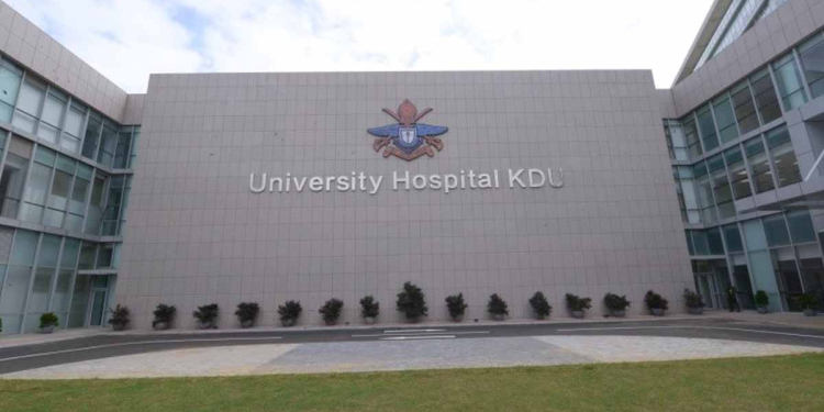 KDU රෝහලේ අකුණු සන්නායකවල තිබූ ලක්ෂ 65ක තඹ පටි කපාගෙන ගිහින්! එළියෙන් හොරෙක් පැන්නාද නැත්නම් ඇතුළෙම වැඩක්ද? I Sri Lanka Latest News