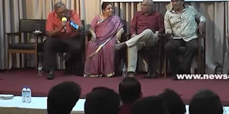 අපි දන්න දේවල් කිව්වොත් ඒවා හොයන්න සත්‍ය සෙවීමේ කොමිසම් 10ක් දාන්න වෙනවා! ඒවා කියන්න බෑ! අපි දන්නවා එක බිම්බෝම්බයක් පිපිරුණාම ගම් පිටින් පුච්චපුවා! ‘කළු ජූලිය’ ගැන තිබ්බ සම්මන්ත්‍රණයේදී හිටපු මැකොට යකා නගී! බැනගෙන ‌බැනගෙන යයි! VIDEO I Sri Lanka Latest News
