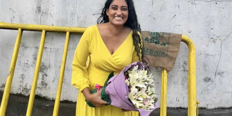 බන්ධනාගාර බස් එකෙන් ඇවිත් ඇප ලැබුණු නතාෂා උසාවියෙන් එළියට ආවේ මෙහෙමයි! VIDEO I Sri Lanka Latest News